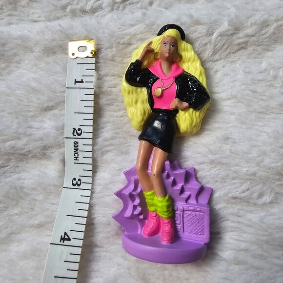 Vintage 1992 McDonald's Happy Meal Rockin' Rappin' Barbie Toy Figure Mattel - Picture 4 of 4
